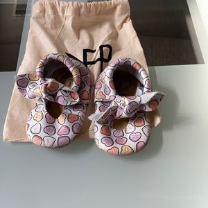 Freshly picked valentines mini sole  bow moccs